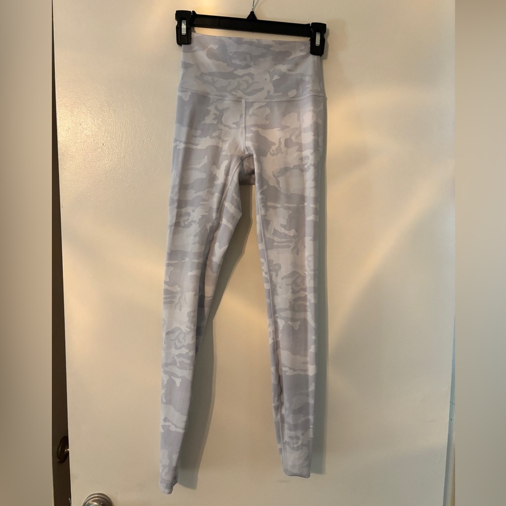 Lululemon Wunder Under White Camo